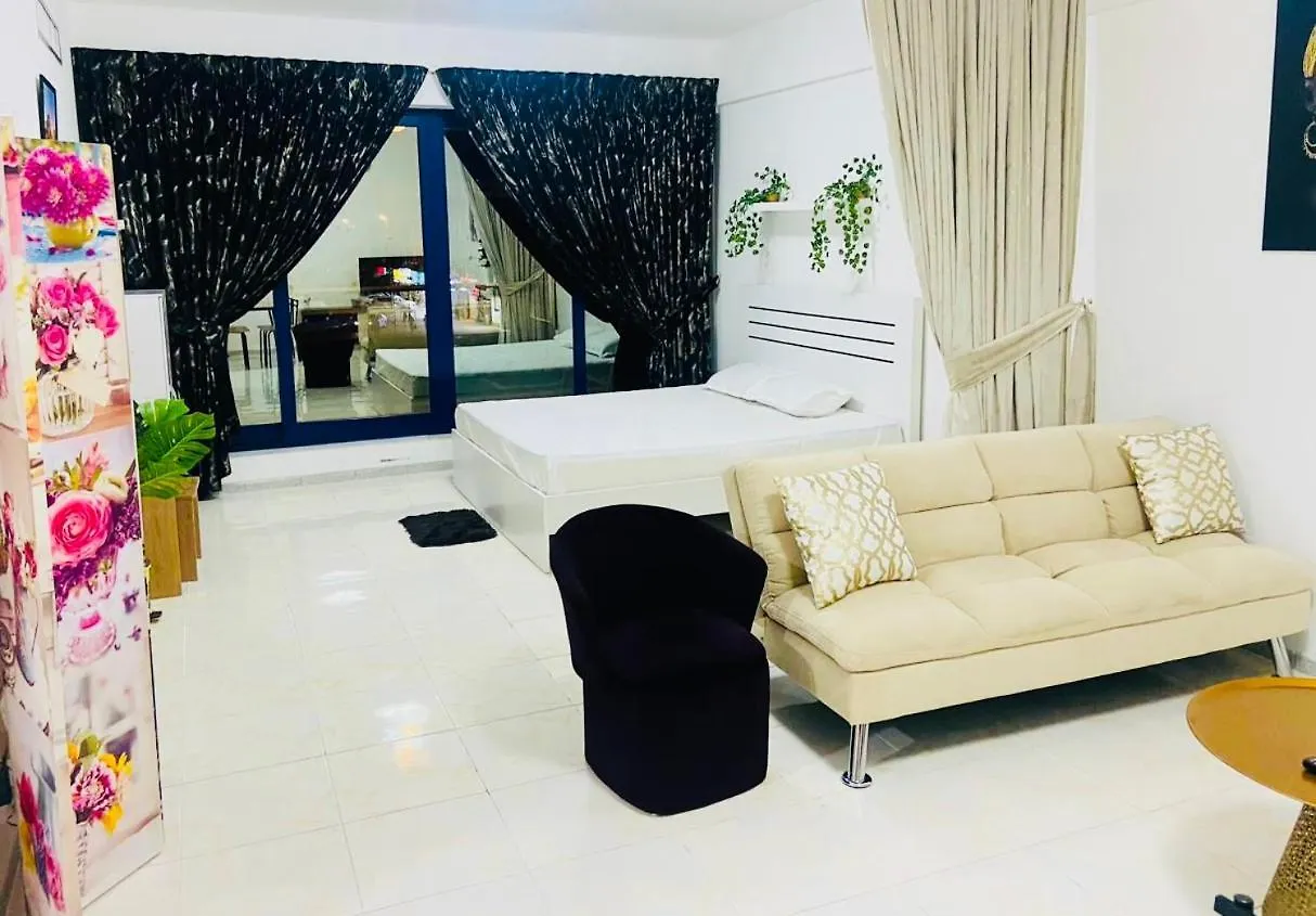 Knights Inn Dubai Apartment